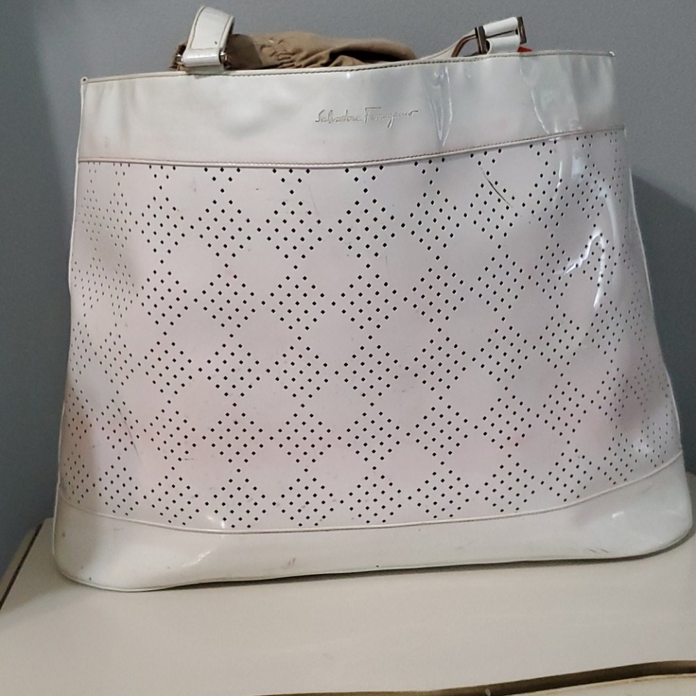 Salvatore Ferragamo patent leather t